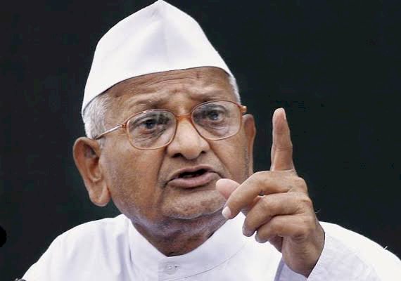 Anna Hazare Joins Students’ Protest, Announces Silent Demonstration Tomorrow